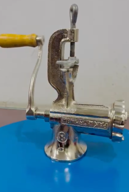 Pakmarhaba 8 number Qeema machines